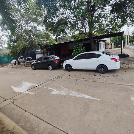 Aparta Estudios Mubarak Barranquilla  Exteriör bild